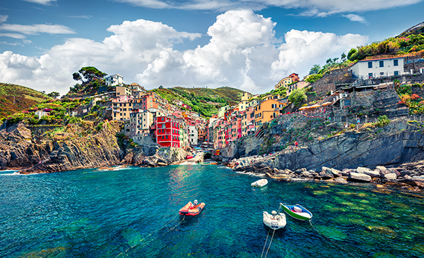 fotobehang-italie-De-Kleurrijke-Haven-van-Riomaggiore
